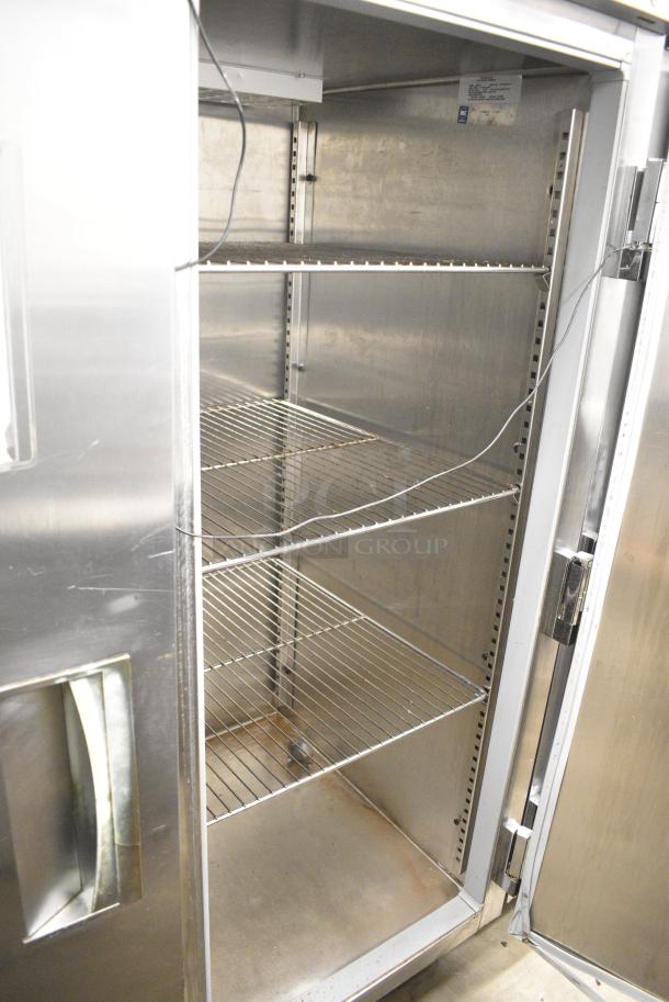 Delfield SRR2-S Stainless Steel Commercial 2 Door Reach In Cooler w/ Racks. 115 Volts, 1 Phase. Tested and Working! - Image 4 of 5