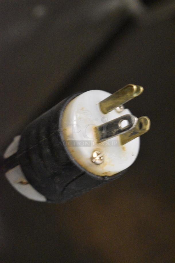 Fresh N Squeeze POS-1 Stainless Steel Commercial Floor Style Citrus Juicer on Commercial Casters. 115 Volts, 1 Phase. Tested and Working! - Image 6 of 8