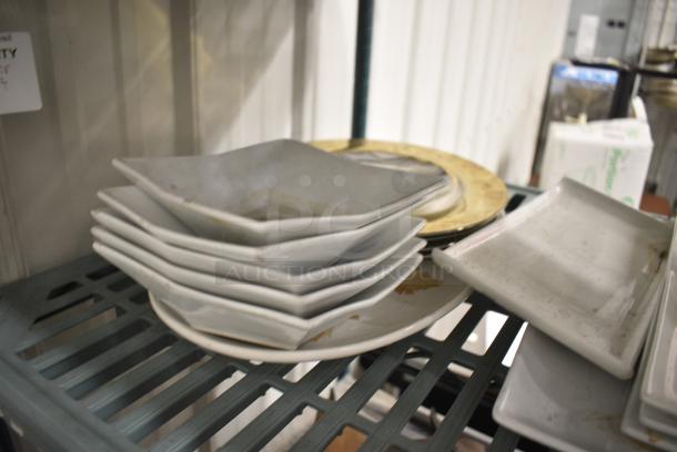 ALL ONE MONEY! Tier Lot of Various Items Including Ceramic Plates - Image 5 of 5