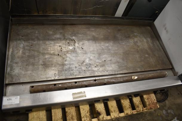 Garland Stainless Steel Commercial Countertop Natural Gas Powered Flat Top Griddle. - Image 2 of 4