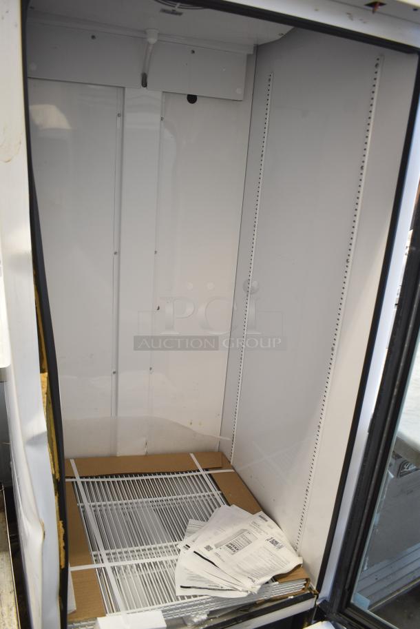 BRAND NEW SCRATCH AND DENT! 2024 True TSCI-600R-G-PH Metal Commercial Single Door Reach In Cooler Merchandiser w/ Poly Coated Racks. 115 Volts, 1 Phases. Tested and Working! - Image 5 of 8