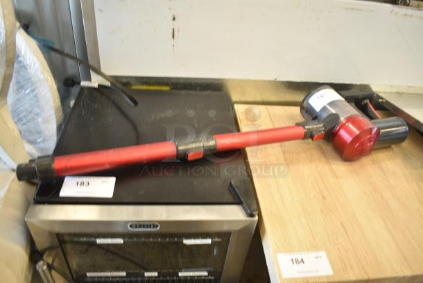 Iwoly C150 Vacuum Cleaner - Image 1 of 6