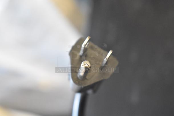 Whynter BR-130SB Metal Mini Cooler Merchandiser. 115 Volts, 1 Phase. Tested and Working! - Image 4 of 6