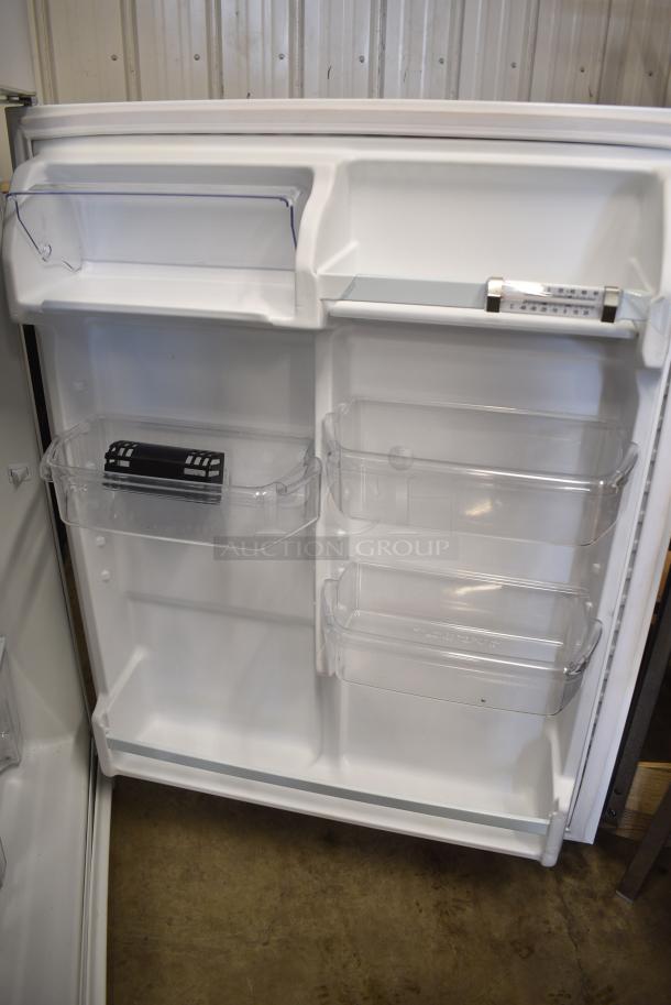 Whirlpool WRT311FZDW02 Cooler w/ Freezer. 115 Volts, 1 Phase. Tested and Working! - Image 6 of 9