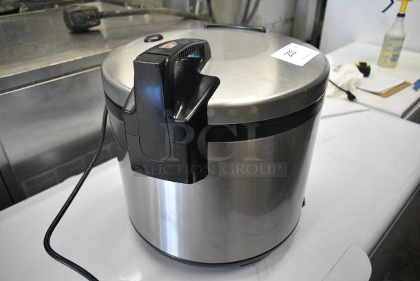 Avantco 177RW92 Stainless Steel Commercial Rice Warmer. 120 Volts, 1 Phase. - Image 2 of 6