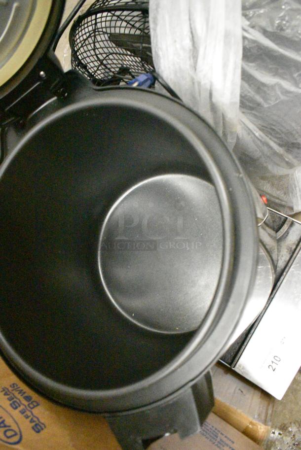 Avantco 177RW92 Stainless Steel Commercial Countertop Rice Warmer. 120 Volts, 1 Phase. Tested and Working! - Image 4 of 6