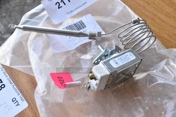 2 BRAND NEW! Items Including 61460125401 Pitco 60125401 Thermostat Rx Mvolt and Manitowoc Ice 000008660 Ice Thickness Probe Asm. 2 Times Your Bid! - Image 3 of 6