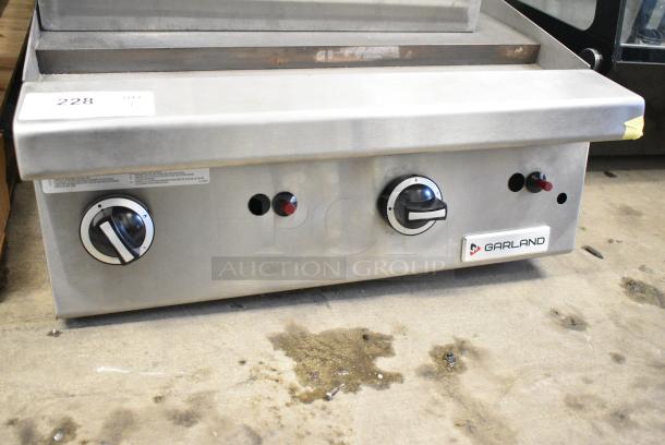 Garland Stainless Steel Commercial Countertop Natural Gas Powered Flat Top Griddle. - Image 4 of 6