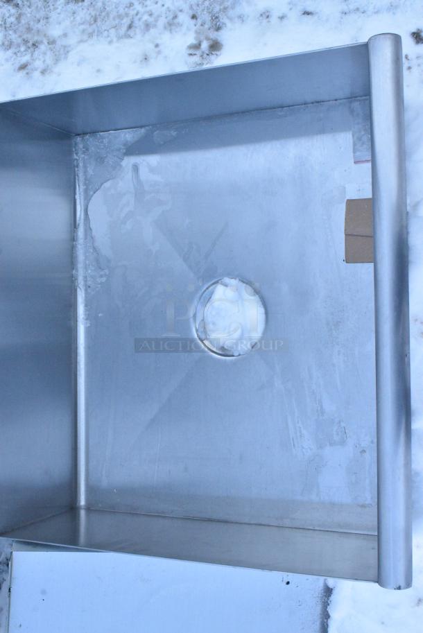 BRAND NEW SCRATCH AND DENT! Stainless Steel Single Bay Sink. - Image 6 of 6