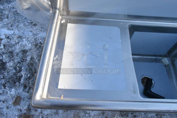 BRAND NEW SCRATCH AND DENT! Regency 600S31818218 94" 16 Gauge Stainless Steel Three Compartment Commercial Sink with Cross Bracing and 2 Drainboards - 18" x 18" x 14" Bowls. - Image 2 of 9