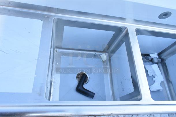 BRAND NEW SCRATCH AND DENT! Regency 600S31818218 94" 16 Gauge Stainless Steel Three Compartment Commercial Sink with Cross Bracing and 2 Drainboards - 18" x 18" x 14" Bowls. - Image 3 of 9