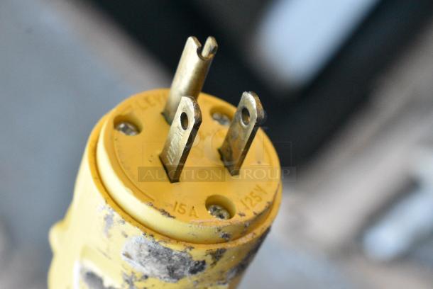 BRAND NEW SCRATCH AND DENT! Arcobaleno ASC300 Stainless Steel Commercial Countertop Dough Sheeter. 110 Volts, 1 Phase. - Image 5 of 6