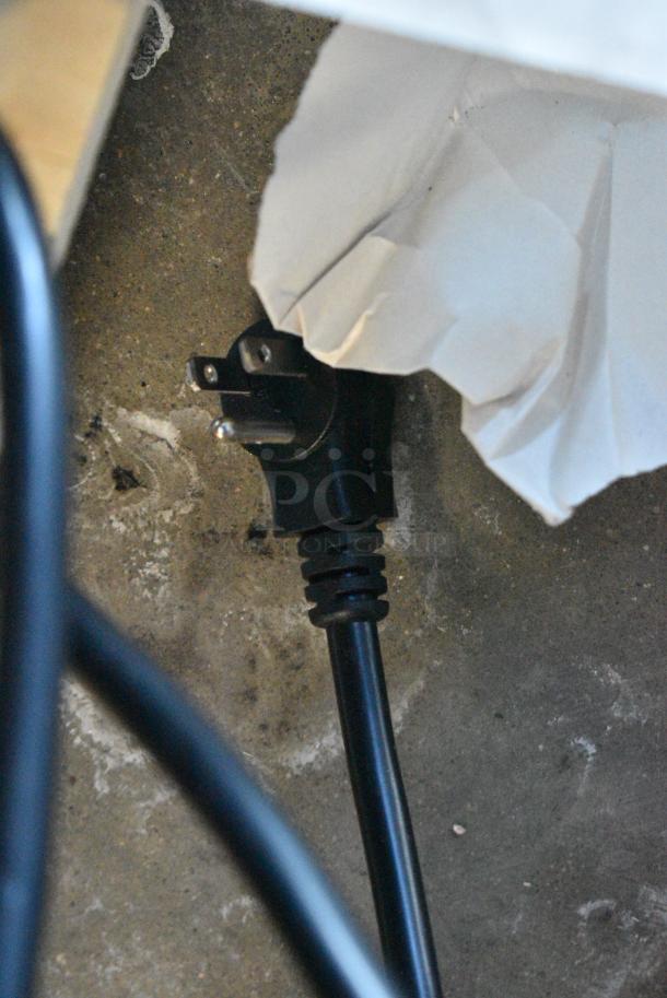 BRAND NEW SCRATCH AND DENT! Avantco 193BCD48B Metal Commercial Floor Style Deli Display Case Merchandiser. See Pictures for Broken Glass. 110-120 Volts, 1 Phase. - Image 4 of 5