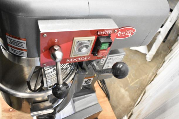 BRAND NEW SCRATCH AND DENT! Avantco 177MX10H Metal Commercial 10 Quart Planetary Dough Mixer w/ Stainless Steel Mixing Bowl, Bowl Guard, Dough Hook, Whisk and Paddle Attachments. 120 Volts, 1 Phase. Tested and Working! - Image 8 of 9