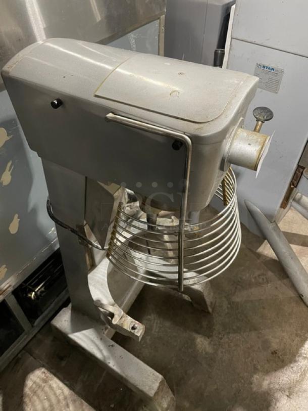 Primo Commercial Metallic Gray Finished Gear Driven 30 Quart Planetary Mixer! Model: PM30 SN: 18010301084! 110V 1 Phase! - Image 2 of 10