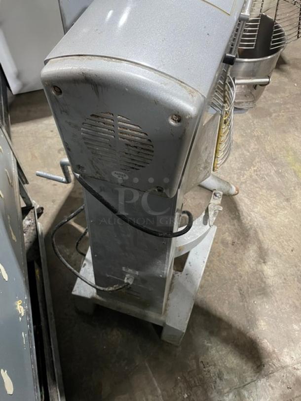 Primo Commercial Metallic Gray Finished Gear Driven 30 Quart Planetary Mixer! Model: PM30 SN: 18010301084! 110V 1 Phase! - Image 3 of 10