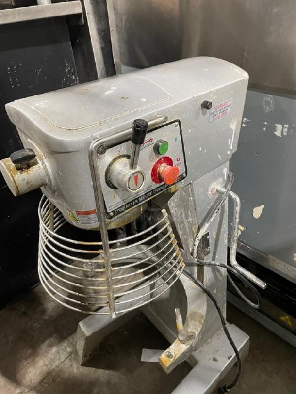 Primo Commercial Metallic Gray Finished Gear Driven 30 Quart Planetary Mixer! Model: PM30 SN: 18010301084! 110V 1 Phase! - Image 4 of 10