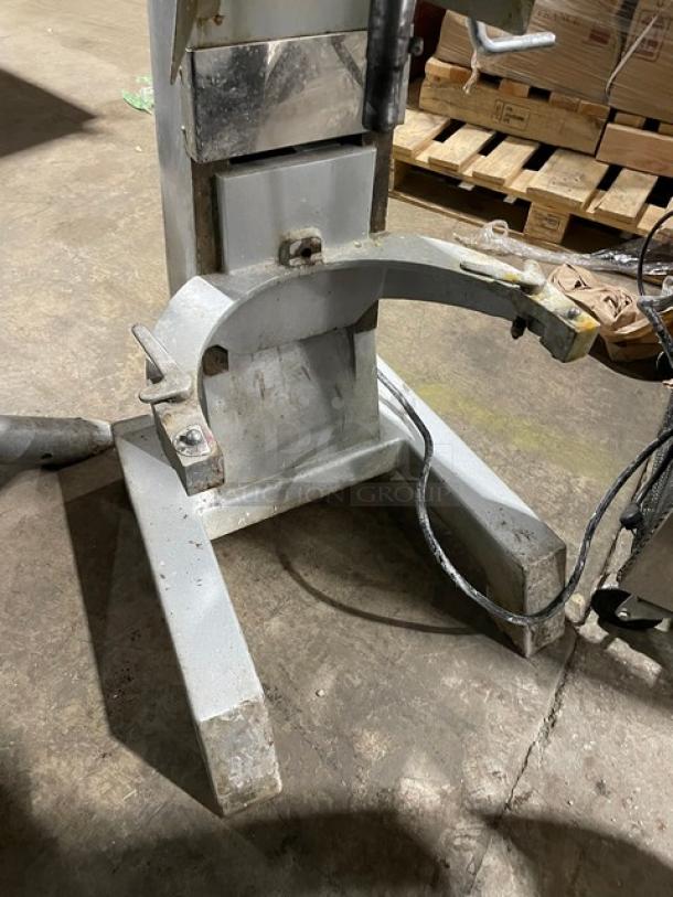 Primo Commercial Metallic Gray Finished Gear Driven 30 Quart Planetary Mixer! Model: PM30 SN: 18010301084! 110V 1 Phase! - Image 10 of 10