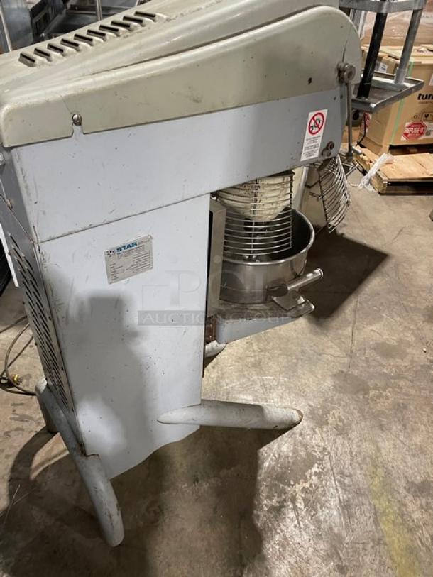 Fleetwood Star Mix Commercial Floor Model 30 Quart Planetary Mixer! With Stainless Steel Bowl Guard & Mixing Bowl! With Dough Hook Attachment! Model: PL30HA SN: 319282! 115V 1 Phase! - Image 4 of 12