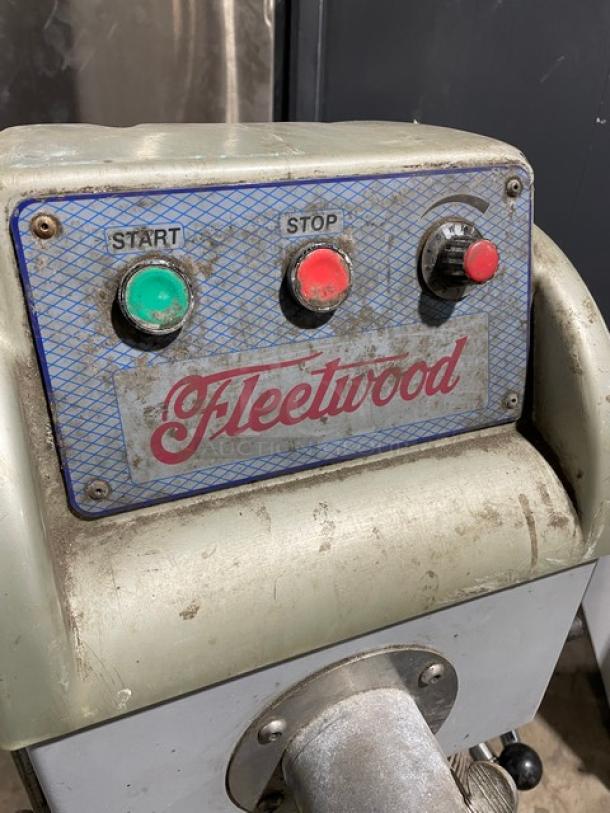 Fleetwood Star Mix Commercial Floor Model 30 Quart Planetary Mixer! With Stainless Steel Bowl Guard & Mixing Bowl! With Dough Hook Attachment! Model: PL30HA SN: 319282! 115V 1 Phase! - Image 5 of 12