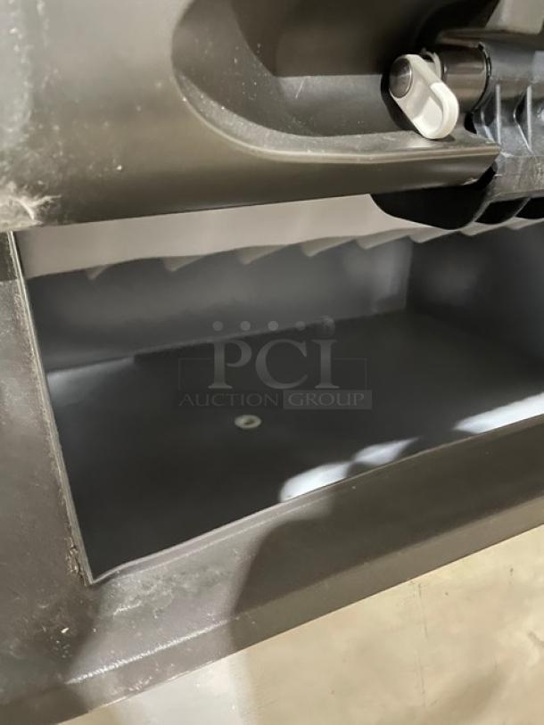 Manitowoc Indigo Series Commercial Stainless Steel Air Cooled Half Cube Ice Machine Head! Energy Star Certified! Model: IY0304A-161 SN: 1120177927! With Manitowoc Commercial Ice Bin! Model: B170 SN: 1120123071! 115V 1 Phase! On Legs! - Image 5 of 13