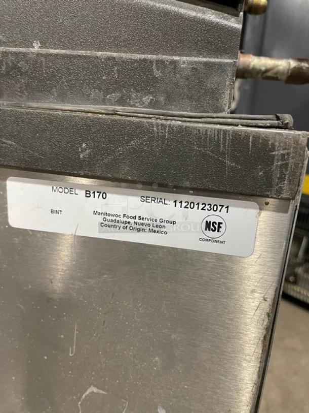 Manitowoc Indigo Series Commercial Stainless Steel Air Cooled Half Cube Ice Machine Head! Energy Star Certified! Model: IY0304A-161 SN: 1120177927! With Manitowoc Commercial Ice Bin! Model: B170 SN: 1120123071! 115V 1 Phase! On Legs! - Image 12 of 13