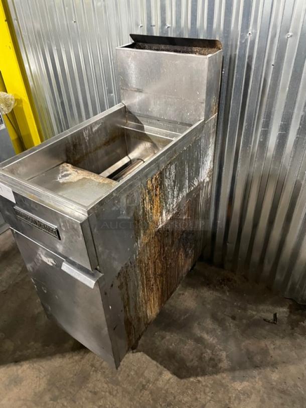 American Range Commercial Stainless Steel Natural Gas Powered Deep Fat Fryer! With Back Splash! On Legs! - Image 2 of 10