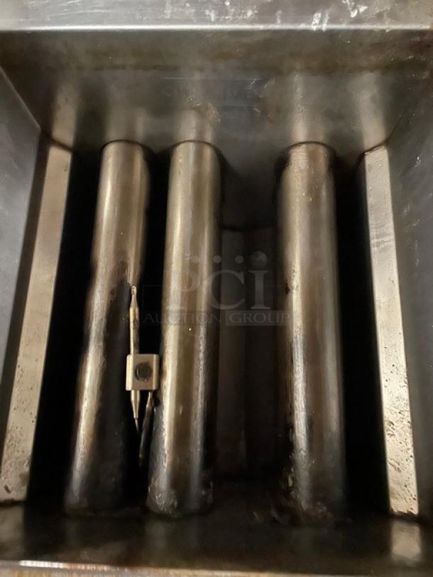American Range Commercial Stainless Steel Natural Gas Powered Deep Fat Fryer! With Back Splash! On Legs! - Image 7 of 10