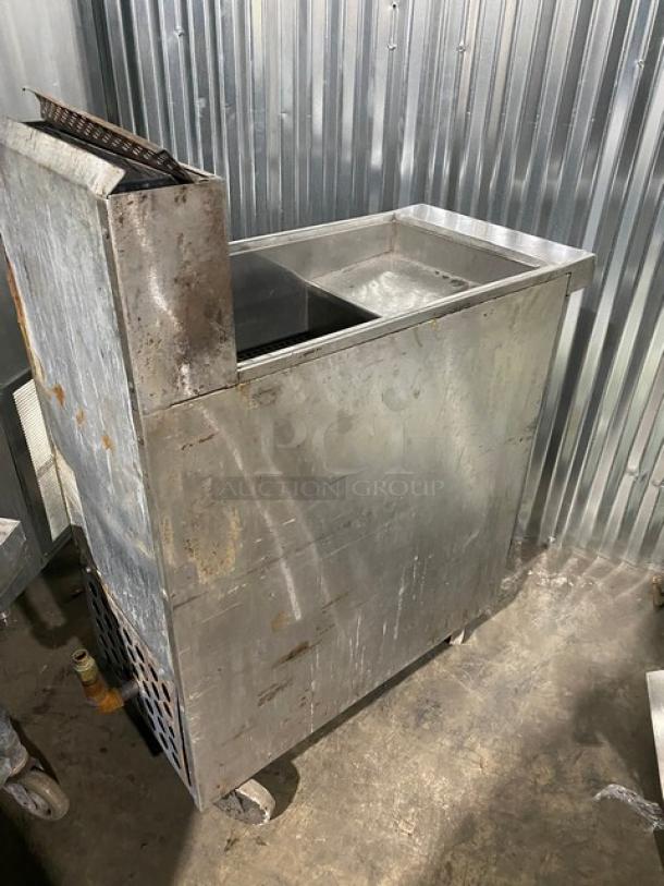 Venancio Commercial Stainless Steel Liquid Propane Powered Deep Fat Fryer! With Back Splash! SN: 2449902110190621! On Casters! - Image 4 of 10