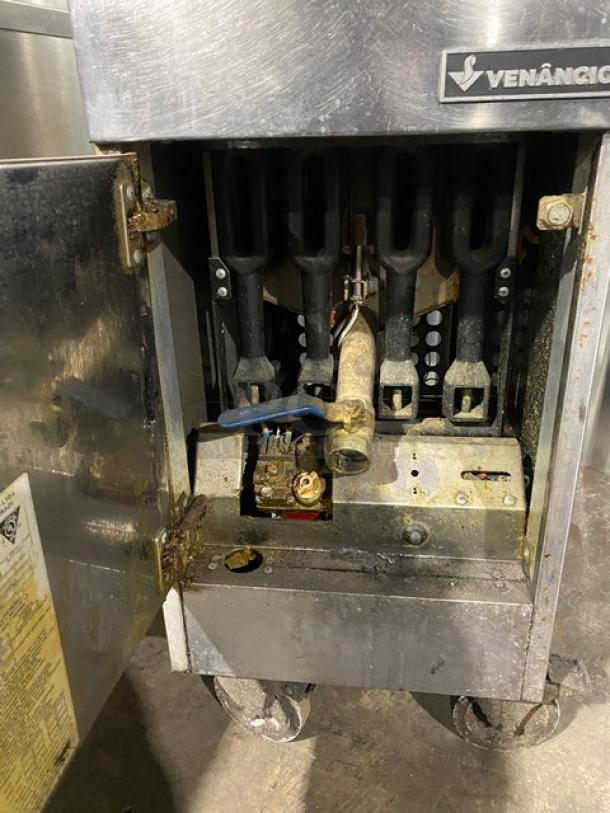 Venancio Commercial Stainless Steel Liquid Propane Powered Deep Fat Fryer! With Back Splash! SN: 2449902110190621! On Casters! - Image 6 of 10