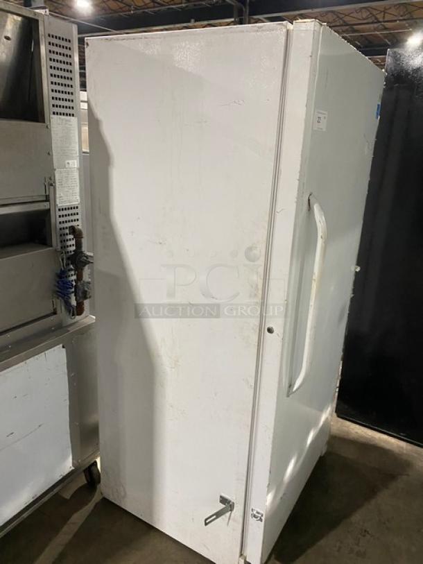 Frigidaire By Electrolux Commercial White Single Door Reach In Upright Free-Standing Freezer! Energy Star Certified! With Poly Coated Wire Racks! Model: FFFH20F2QWC SN: WB71461162! 115V 1 Phase! - Image 2 of 9