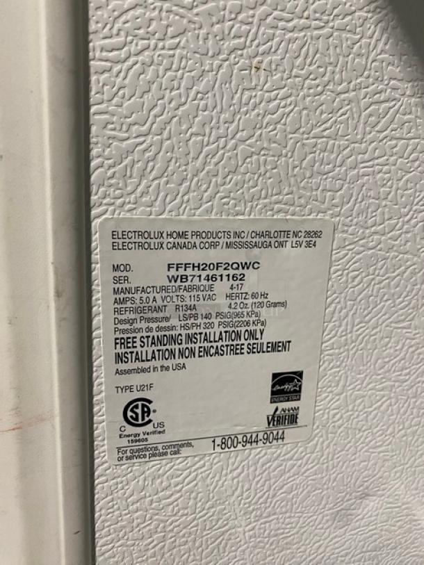 Frigidaire By Electrolux Commercial White Single Door Reach In Upright Free-Standing Freezer! Energy Star Certified! With Poly Coated Wire Racks! Model: FFFH20F2QWC SN: WB71461162! 115V 1 Phase! - Image 7 of 9