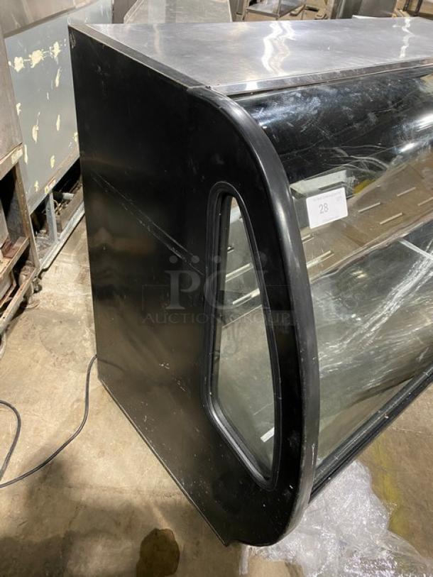 TorRey Commercial Curved Glass Refrigerated Bakery/Deli Merchandiser Display Case! With Adjustable Shelves! With Rear Access Double Glass Sliding Doors! - Image 4 of 9