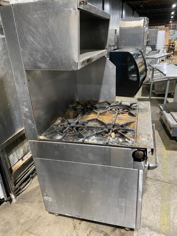 Garland Commercial Stainless Steel Natural Gas Powered 4 Burner Range/Oven Combo! With Back & Right-Side Splash! With Enclosed Type Overhead Salamander Shelf! On Casters! - Image 4 of 10