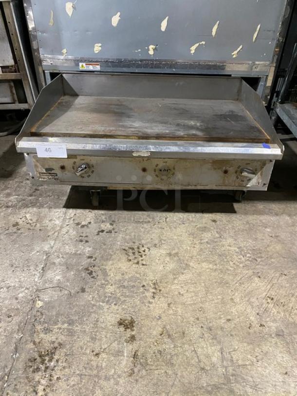 Toastmaster Pro-Series Commercial Electric Powered Countertop Flat Griddle! With Thermostatic Controls! With Back & Side Splash! - Image 1 of 8