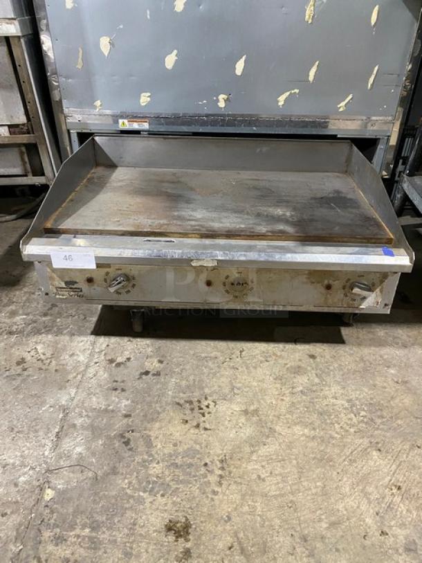 Toastmaster Pro-Series Commercial Electric Powered Countertop Flat Griddle! With Thermostatic Controls! With Back & Side Splash! - Image 2 of 8