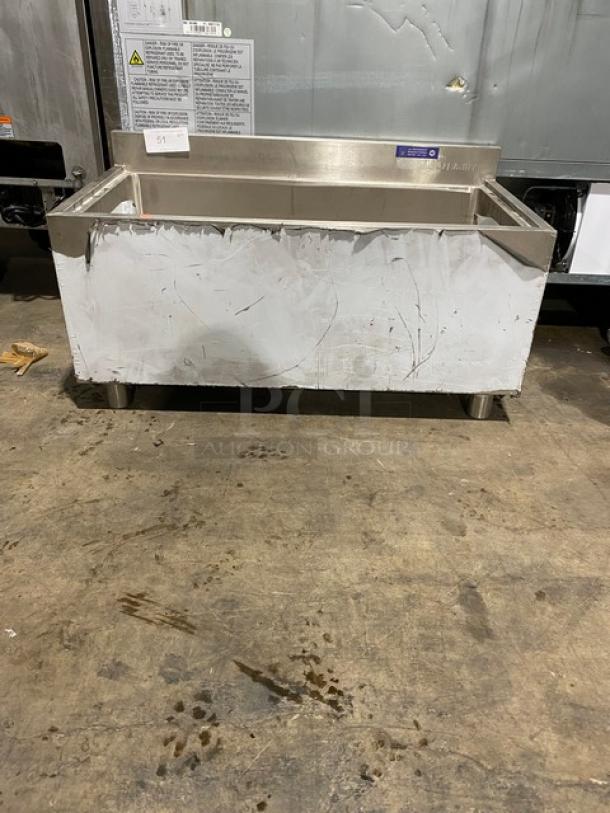 L & J Manufacturing Commercial Stainless Steel Underbar Ice Bin! With Back Splash! With Basket Drain! - Image 1 of 7