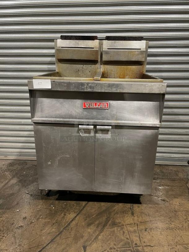 Vulcan Commercial Stainless Steel Natural Gas Powered Double Bay Deep Fat Fryer! With Back Splash & Basket Hangers! - Image 1 of 9