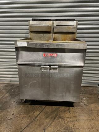 Vulcan Commercial Stainless Steel Natural Gas Powered Double Bay Deep Fat Fryer! With Back Splash & Basket Hangers!