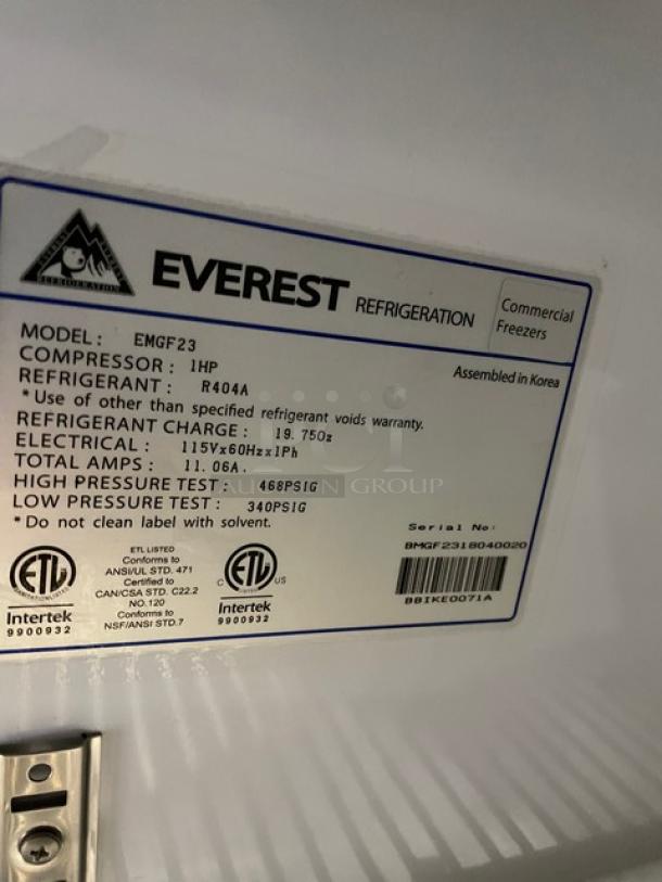Everest Commercial Single Glass Door Frozen Foods Style Reach In Merchandiser Freezer! With Poly Coated Wire Racks! Model: EMGF23 SN: BMGF2318040020! 115V 1 Phase! - Image 6 of 10