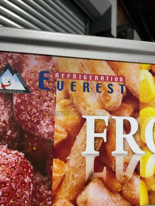 Everest Commercial Single Glass Door Frozen Foods Style Reach In Merchandiser Freezer! With Poly Coated Wire Racks! Model: EMGF23 SN: BMGF2318040020! 115V 1 Phase! - Image 10 of 10