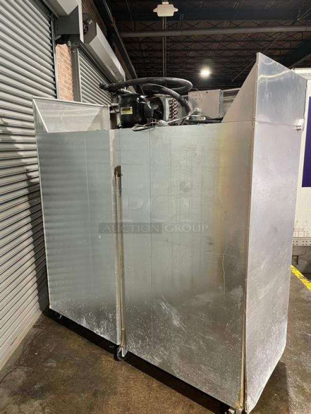 Continental Commercial Stainless Steel Solid 3 Door Reach In Freezer! With Poly Coated Wire Racks! Model: 3F SN: 15597395! 115/208-230V 1 Phase! On Casters! - Image 3 of 12
