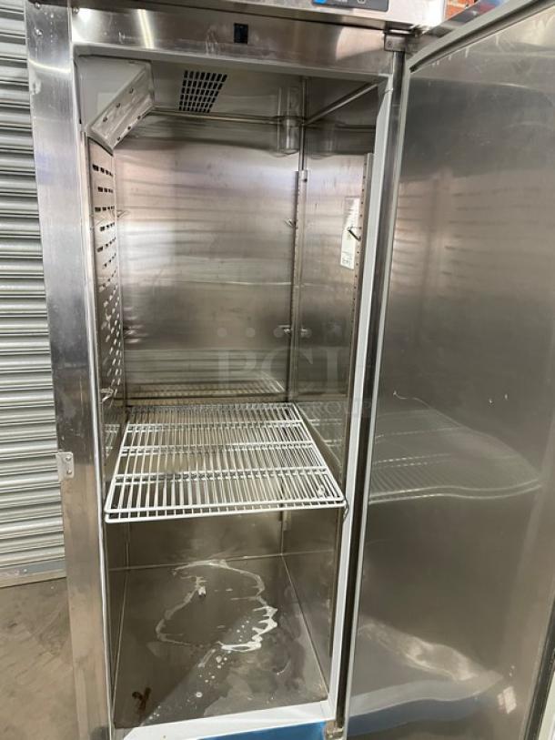Hoshizaki Professional Series Commercial Stainless Steel Solid Single Door Reach In Freezer! With Poly Coated Wire Racks! Model: FH1-SSB SN: V50954B! 115V 1 Phase! On Legs! - Image 5 of 10