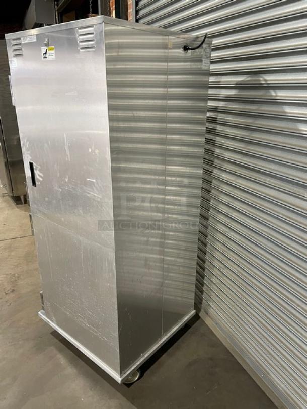 Cres Cor Commercial Stainless Steel Half Door Single Sectioned Insulted Mobile Hot Food Holding/Proofing Cabinet! With Built-In Pan Holding Racks! Model: H1381834D SN: HBF-J393514-10! 120V 1 Phase! On Casters! - Image 3 of 9