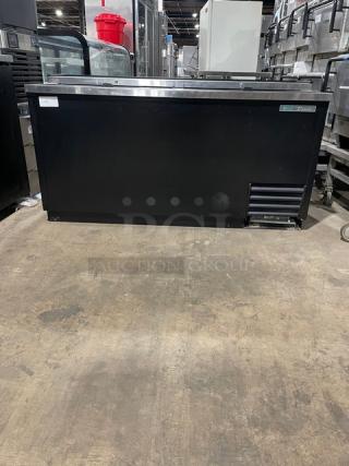 True Commercial Black Powder-Coated Horizontal Forced Air Bottle Cooler! With Double Sliding Stainless Steel Top Lids! Model: TD-65-24-HC SN: 9897102! 115V 1 Phase!
