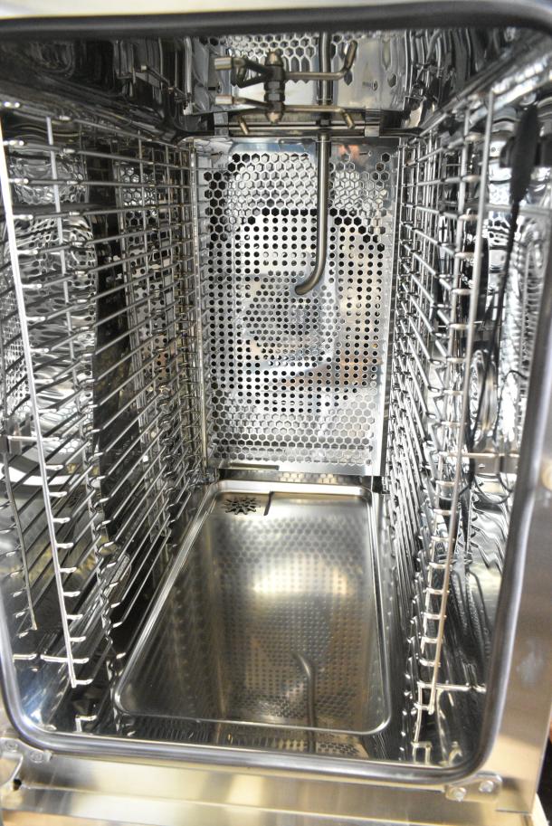 BRAND NEW SCRATCH AND DENT! 2024 Blodgett BLCT10E/CSII CPE 1.10 HE1 Stainless Steel Commercial Electric Powered Combi Convection Oven w/ View Through Door and Metal Oven Racks. 440/480 Volts, 3 Phase. - Image 4 of 5
