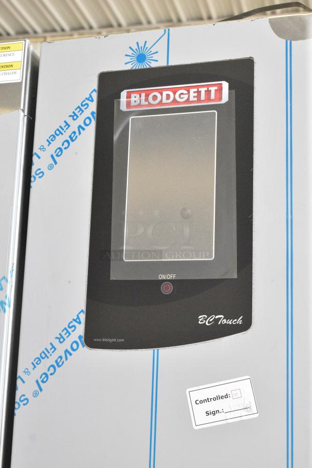 BRAND NEW SCRATCH AND DENT! 2016 Blodgett BCT-202/KPE 2.20 Stainless Steel Commercial Electric Powered Roll In Rack Combi Convection Oven w/ View Through Door and Metal Pan Transport Rack. 208 Volts, 3 Phase. - Image 4 of 7