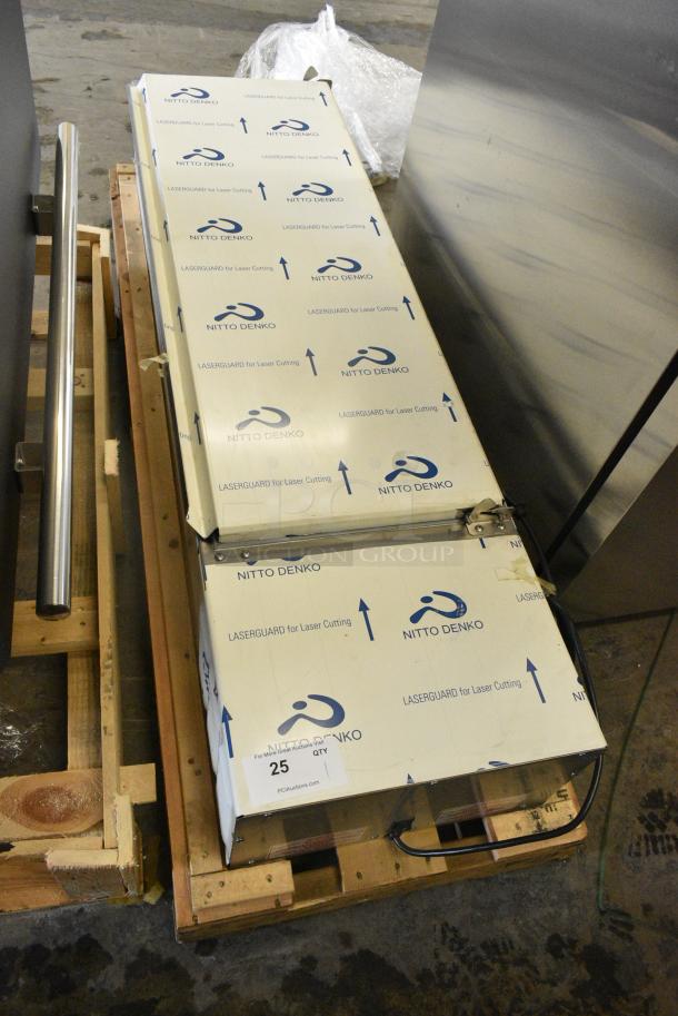 BRAND NEW SCRATCH AND DENT! Silver King SKPS12 Stainless Steel Commercial Refrigerated Topping Rail. 115 Volts, 1 Phase. Tested and Working! - Image 2 of 6