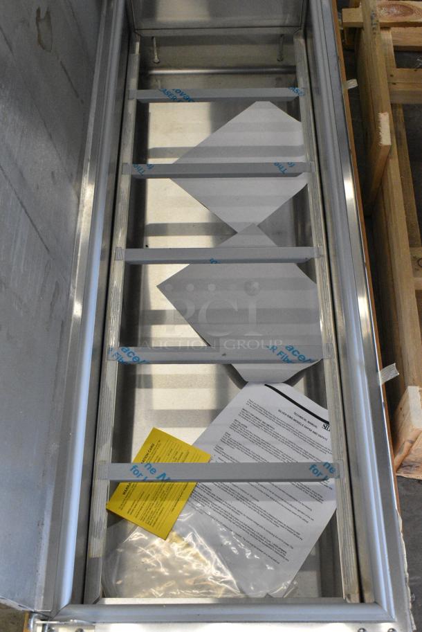 BRAND NEW SCRATCH AND DENT! Silver King SKPS12 Stainless Steel Commercial Refrigerated Topping Rail. 115 Volts, 1 Phase. Tested and Working! - Image 4 of 6