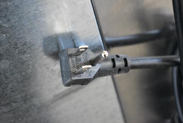 BRAND NEW SCRATCH AND DENT! Beverage Air TMR2HC-1S Stainless Steel Commercial 2 Door Reach In Cooler w/ Poly Coated Racks on Commercial Casters. 115 Volts, 1 Phase. Tested and Working! - Image 6 of 8